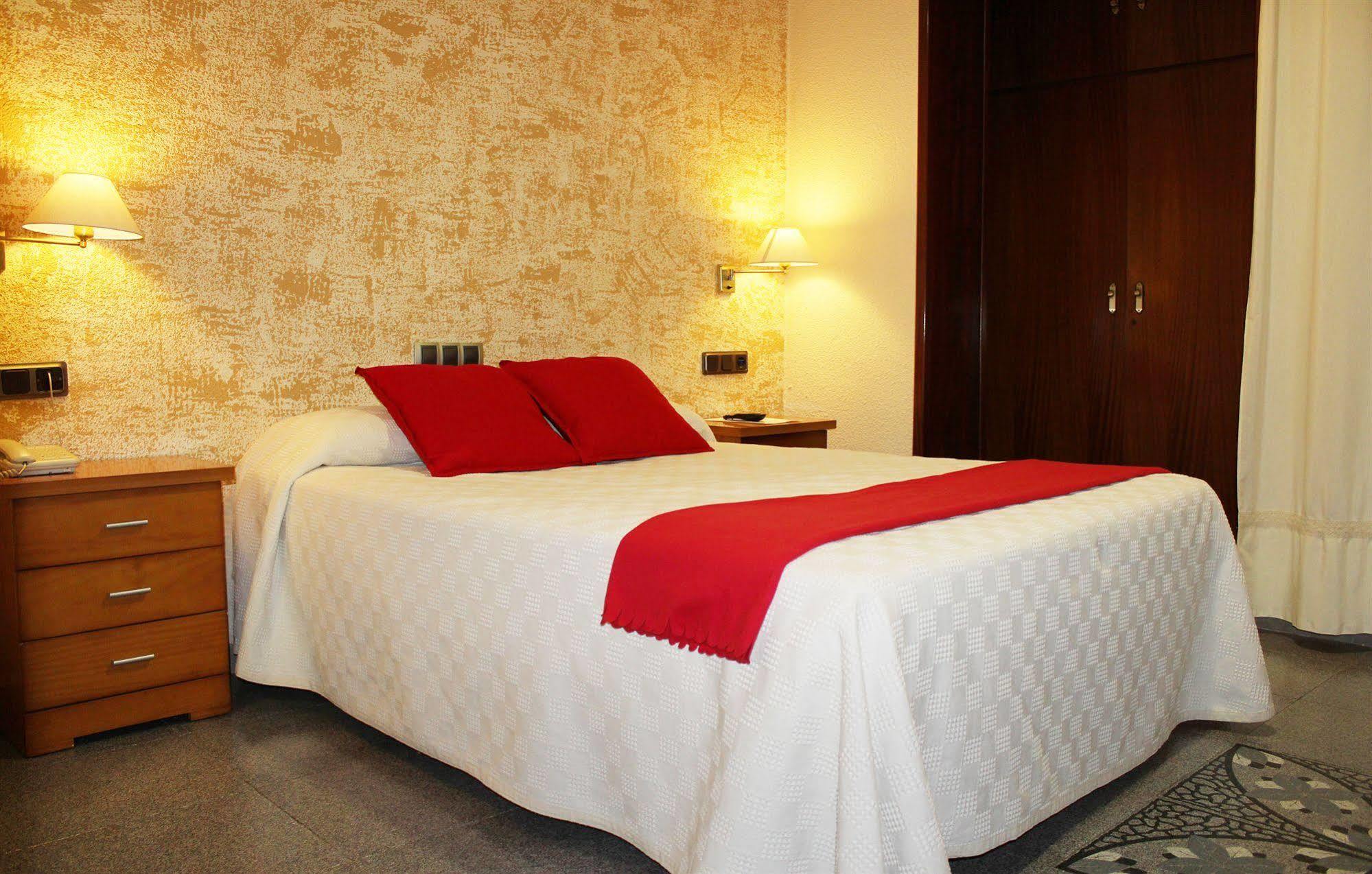 Hotel La Paz Ubeda  Ngoại thất bức ảnh